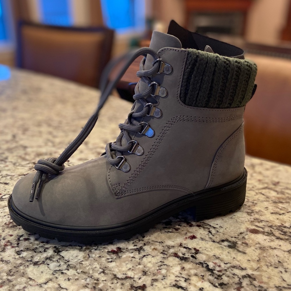Hotter Smokey grey Blenhem ll boots. Size 5 UK, size 7 US. Brand new. Never worn